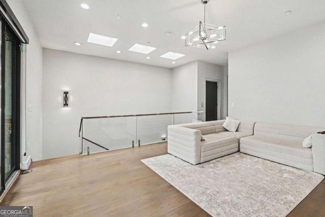 904 Lenox Boulevard NE, Atlanta, GA 30324