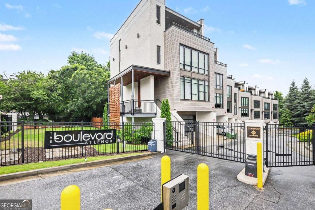 904 Lenox Boulevard NE, Atlanta, GA 30324