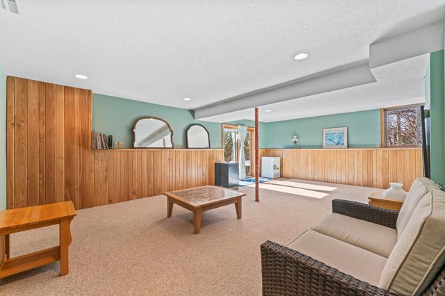 3737 Arlington Lane SE, Rochester, MN 55904