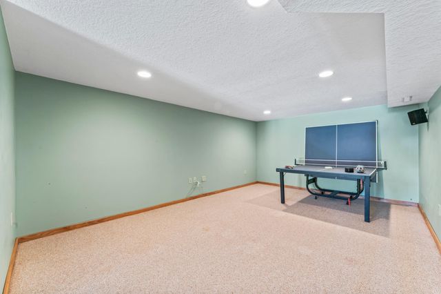 3737 Arlington Lane SE, Rochester, MN 55904