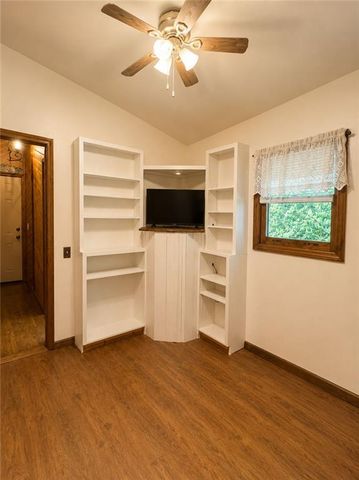 2261 Paradise Valley Road, Cleveland, GA 30528