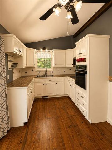 2261 Paradise Valley Road, Cleveland, GA 30528