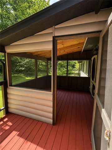 2261 Paradise Valley Road, Cleveland, GA 30528