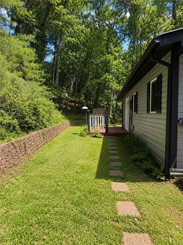 2261 Paradise Valley Road, Cleveland, GA 30528
