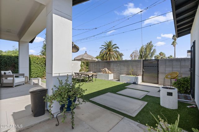 1807 E CAMPBELL Avenue, Phoenix, AZ 85016