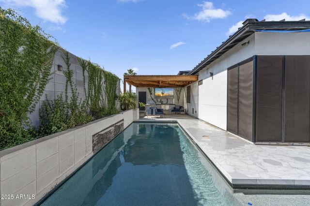 1807 E CAMPBELL Avenue, Phoenix, AZ 85016