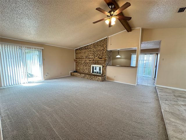 638 Grinnell Drive, Garland, TX 75043