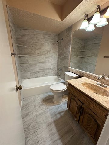 638 Grinnell Drive, Garland, TX 75043