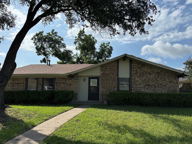 638 Grinnell Drive, Garland, TX 75043