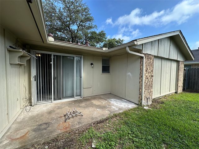 638 Grinnell Drive, Garland, TX 75043