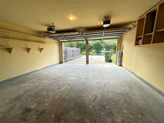 638 Grinnell Drive, Garland, TX 75043