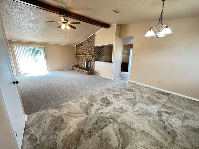 638 Grinnell Drive, Garland, TX 75043