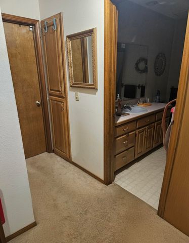 3459 West Camelot Street, Springfield, MO 65807