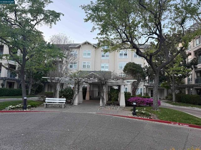 1860 TICE CREEK DR 1442, Walnut Creek, CA 94595