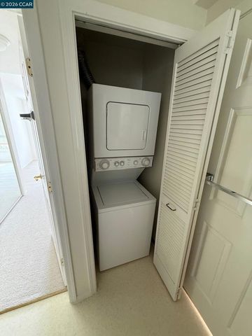 1860 TICE CREEK DR 1442, Walnut Creek, CA 94595