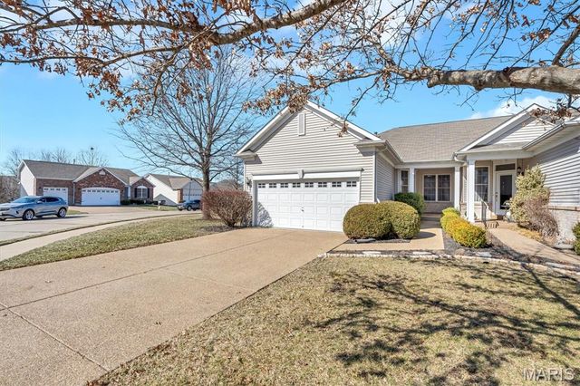 2229 Hawks Landing Drive, Lake St Louis, MO 63367