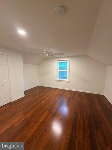 4 ROBIN RD, Stafford, VA 22554
