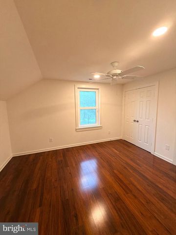 4 ROBIN RD, Stafford, VA 22554