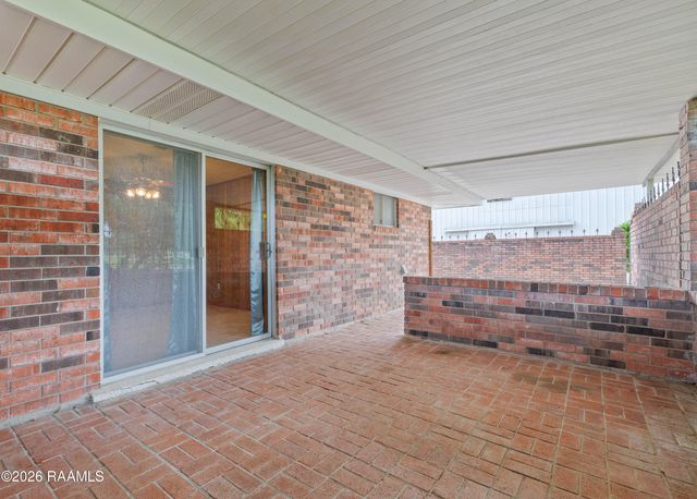 103 Saint Bernadette Drive, Lafayette, LA 70507