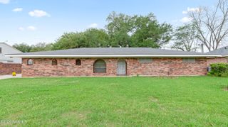 103 Saint Bernadette Drive, Lafayette, LA 70507