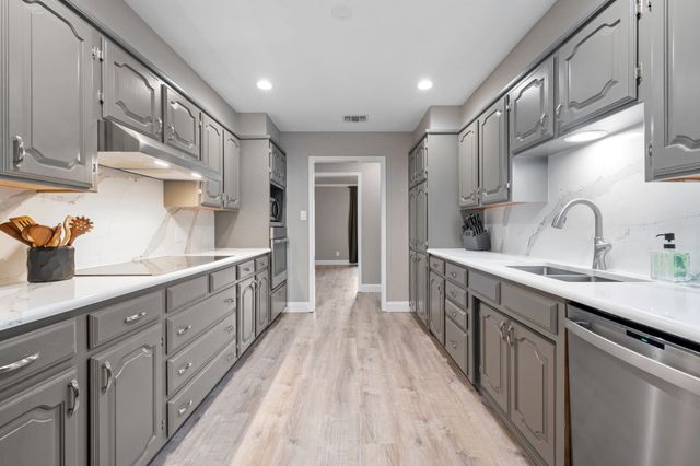 1814 Lakeridge Drive, Weatherford, TX 76087