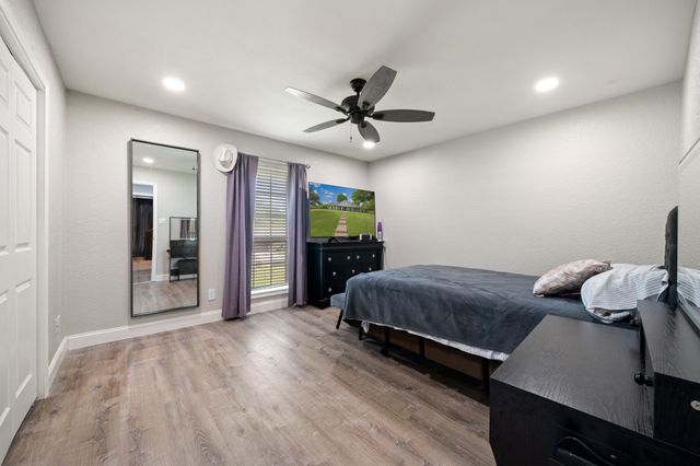 1814 Lakeridge Drive, Weatherford, TX 76087