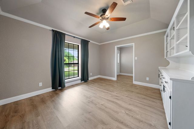 1814 Lakeridge Drive, Weatherford, TX 76087