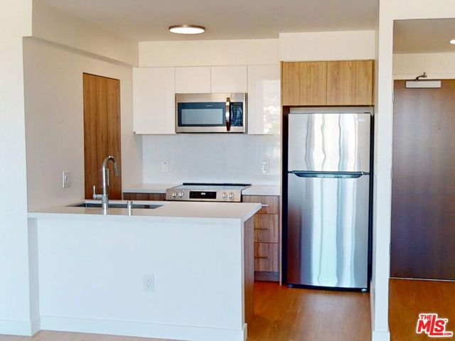 2700 Neilson Way 1129, Santa Monica, CA 90405