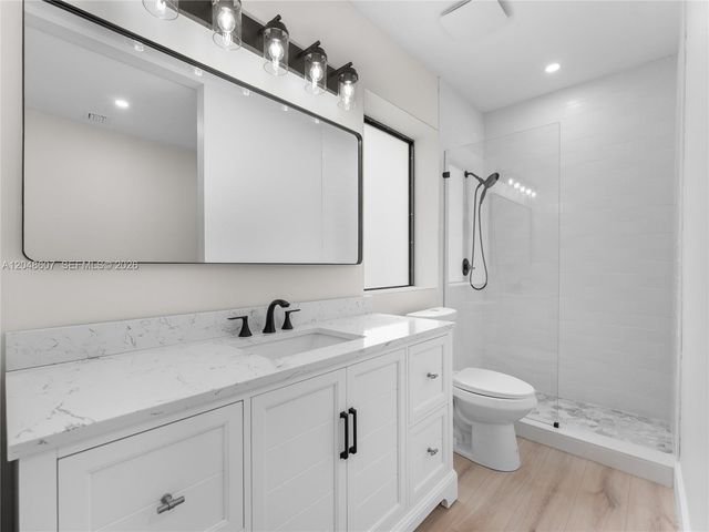 801 S Palmway, Lake Worth, FL 33460