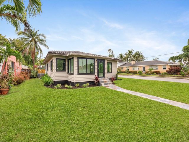 801 S Palmway, Lake Worth, FL 33460