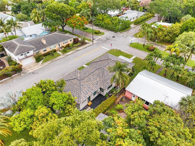 801 S Palmway, Lake Worth, FL 33460