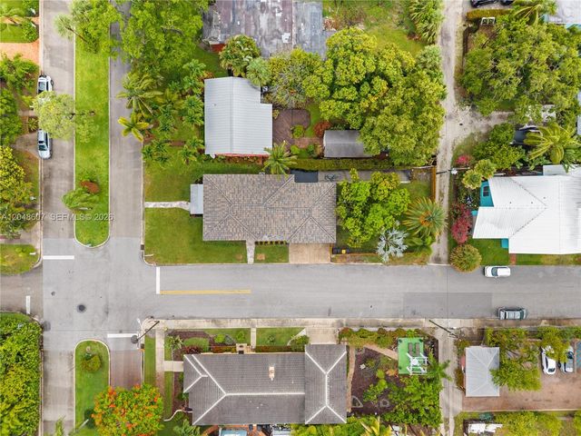 801 S Palmway, Lake Worth, FL 33460