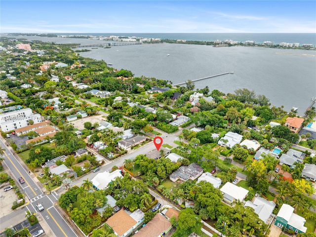 801 S Palmway, Lake Worth, FL 33460