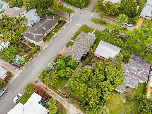 801 S Palmway, Lake Worth, FL 33460