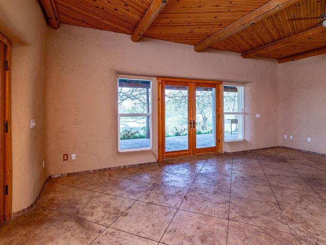 9883 Hernandez Dr, La Grange, CA 95329