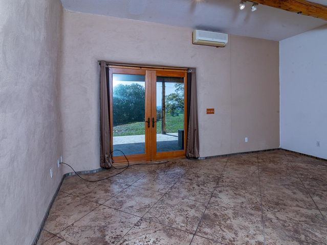 9883 Hernandez Dr, La Grange, CA 95329