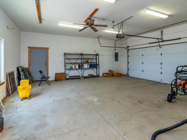 9883 Hernandez Dr, La Grange, CA 95329