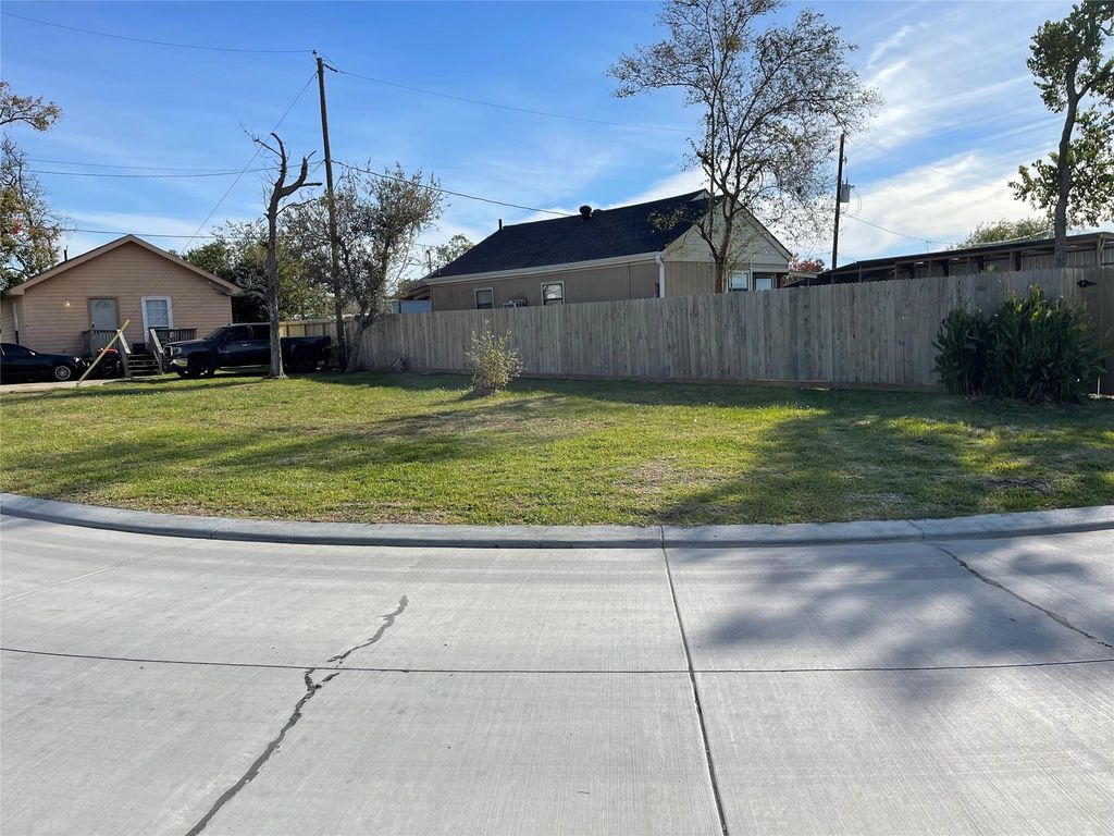 0 Gulls Cut N, Baytown, TX 77523