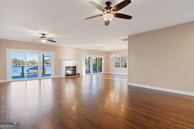 211 Lakecrest Drive NE, Milledgeville, GA 31061