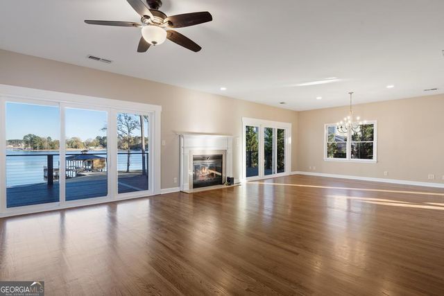 211 Lakecrest Drive NE, Milledgeville, GA 31061