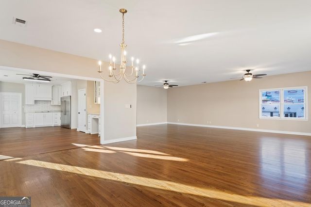 211 Lakecrest Drive NE, Milledgeville, GA 31061