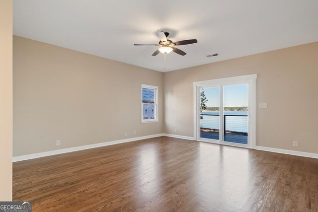 211 Lakecrest Drive NE, Milledgeville, GA 31061