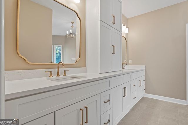 211 Lakecrest Drive NE, Milledgeville, GA 31061