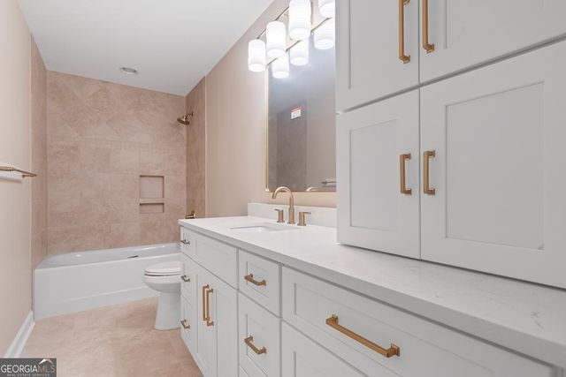 211 Lakecrest Drive NE, Milledgeville, GA 31061