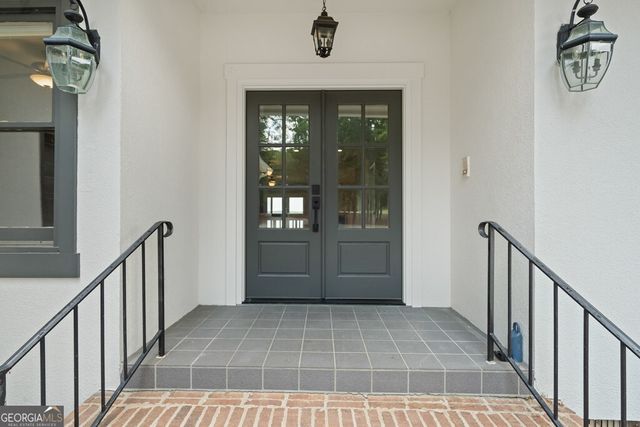 211 Lakecrest Drive NE, Milledgeville, GA 31061