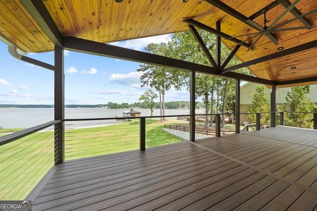 211 Lakecrest Drive NE, Milledgeville, GA 31061