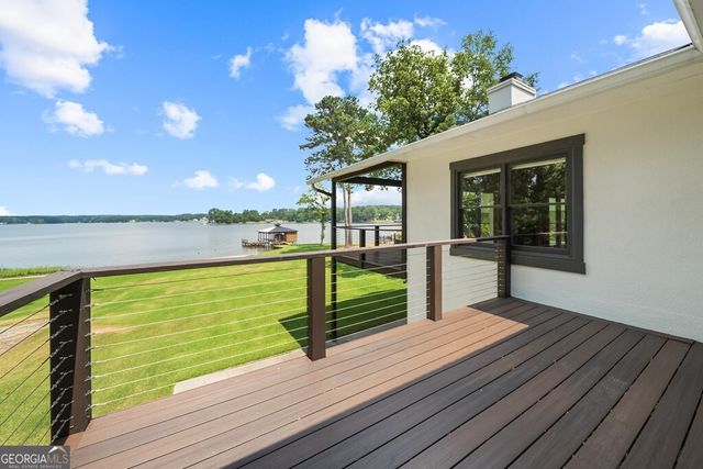 211 Lakecrest Drive NE, Milledgeville, GA 31061