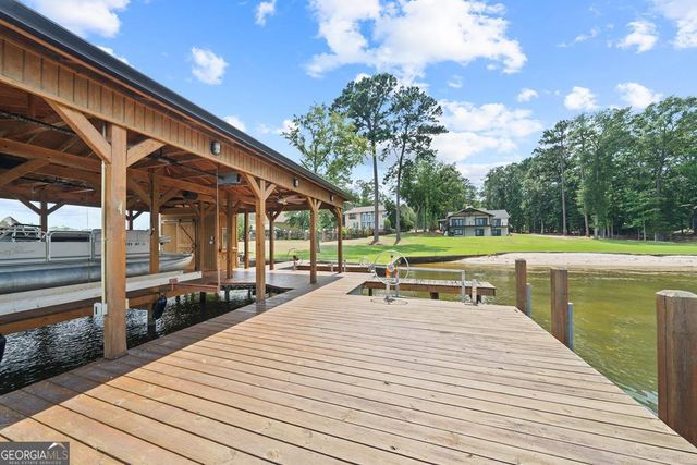 211 Lakecrest Drive NE, Milledgeville, GA 31061