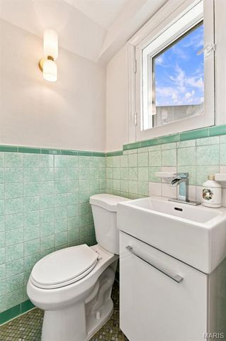 6427 Winona Avenue, St Louis, MO 63109