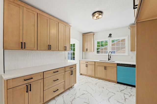 413 Arthur, El Dorado, KS 67042